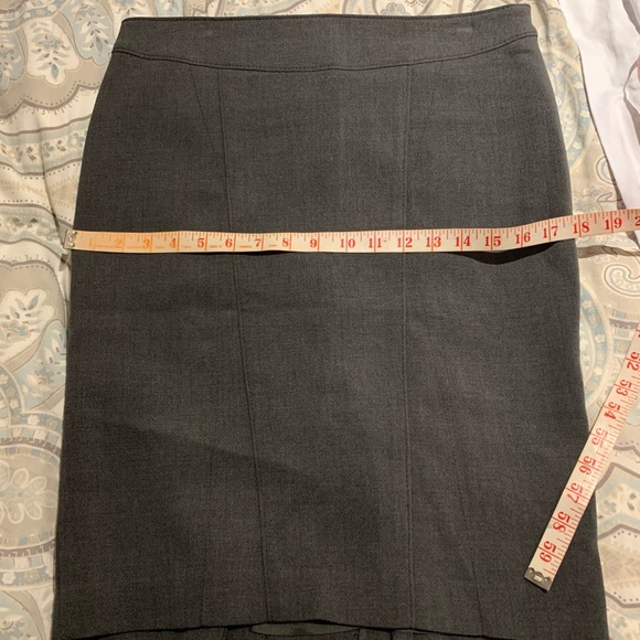 Grey pencil skirt - Picture 8 of 9